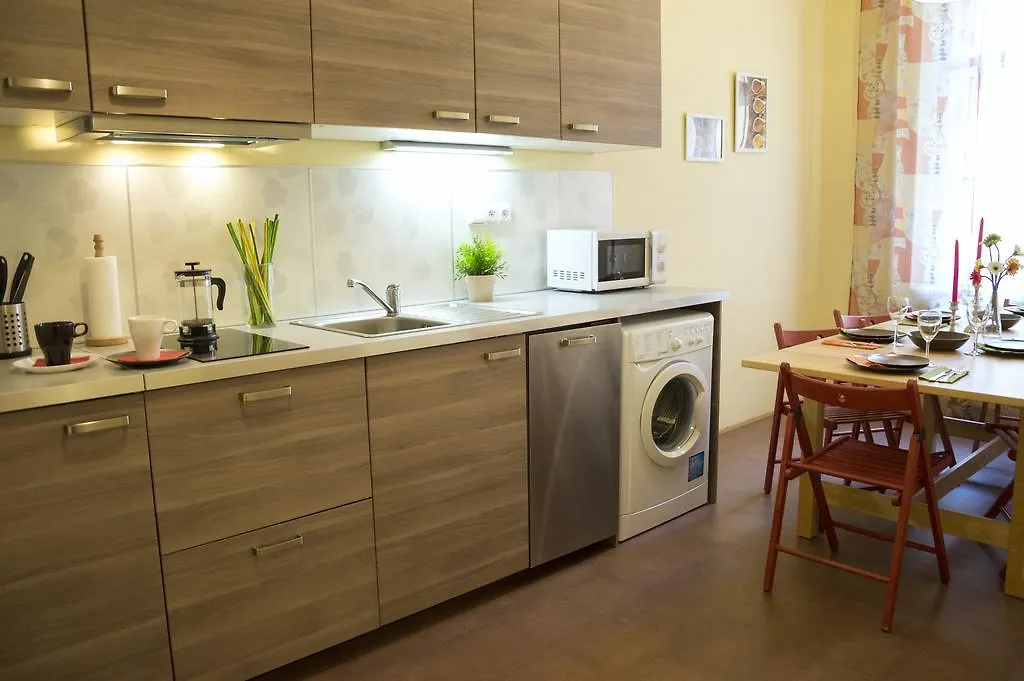 Modern Apartment Klimentska 프라하