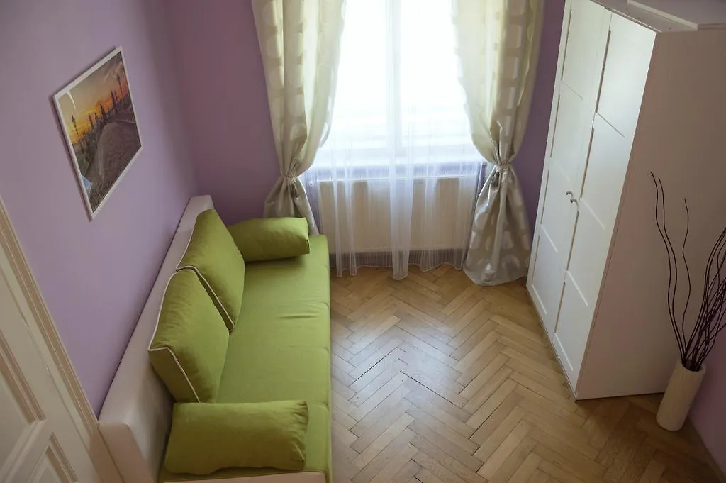 Modern Apartment Klimentska 프라하